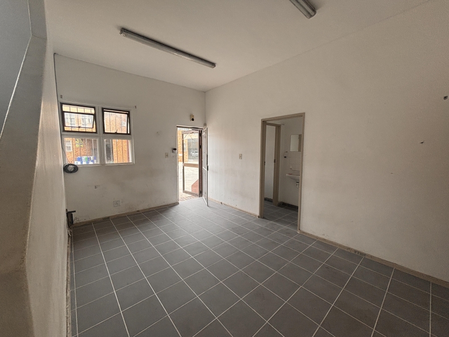 To Let commercial Property for Rent in Montague Gardens Western Cape